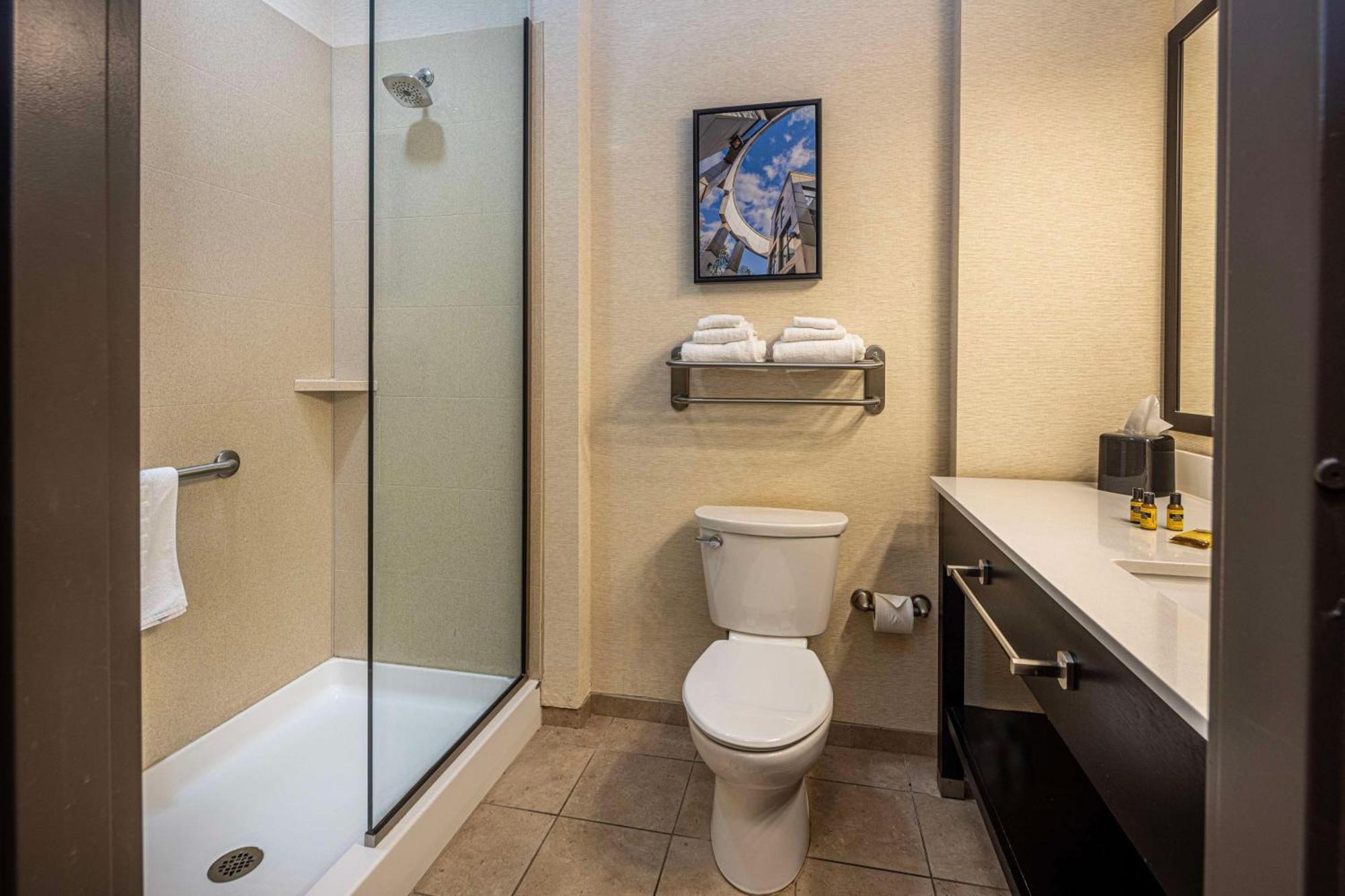 Best Western Plus Franciscan Square Inn&Suites Steubenville Exterior foto