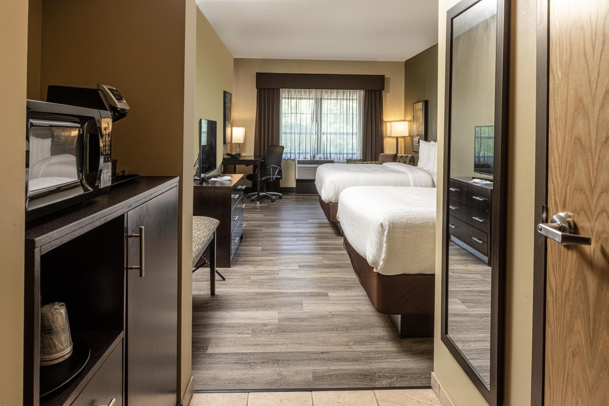 Best Western Plus Franciscan Square Inn&Suites Steubenville Exterior foto